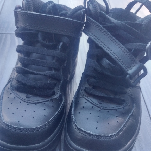 YOUTH NIKE AIR FORCE ONES HIGH TOP - Picture 1 of 5